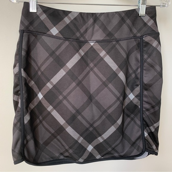 Athleta Gray/Black Plaid Fleece-Lined Skirt Size Small Tall - Picture 1 of 7